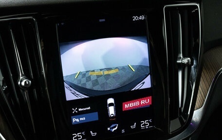 Volvo V60 Cross Country II, 2021 год, 3 749 989 рублей, 17 фотография