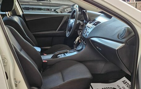 Mazda 3, 2013 год, 1 090 000 рублей, 17 фотография