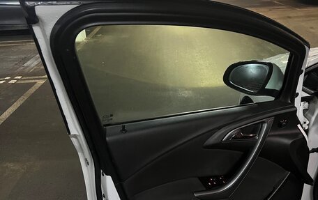 Opel Astra J, 2014 год, 990 000 рублей, 9 фотография