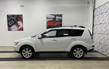 Mitsubishi Outlander III рестайлинг 3, 2011 год, 896 000 рублей, 4 фотография