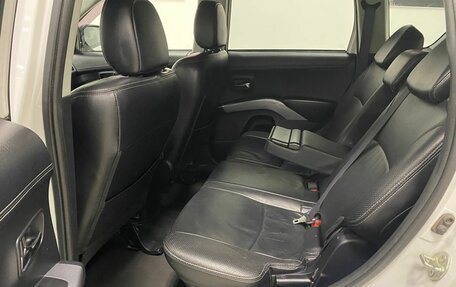 Mitsubishi Outlander III рестайлинг 3, 2011 год, 896 000 рублей, 20 фотография