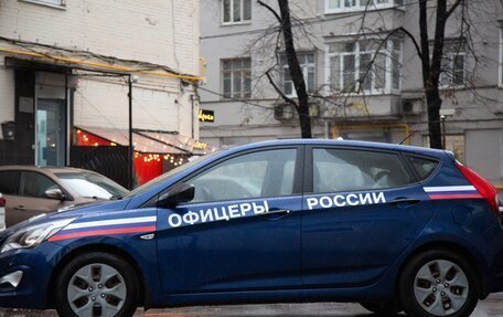 Hyundai Solaris II рестайлинг, 2015 год, 700 000 рублей, 4 фотография