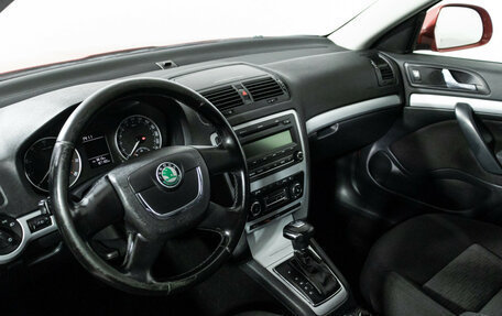 Skoda Octavia, 2011 год, 890 989 рублей, 10 фотография