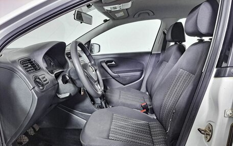 Volkswagen Polo VI (EU Market), 2015 год, 939 000 рублей, 16 фотография