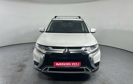 Mitsubishi Outlander III рестайлинг 3, 2022 год, 2 770 000 рублей, 2 фотография