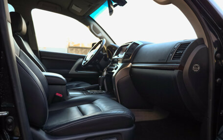 Toyota Land Cruiser 200, 2013 год, 4 499 000 рублей, 23 фотография