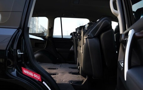 Toyota Land Cruiser 200, 2013 год, 4 499 000 рублей, 28 фотография