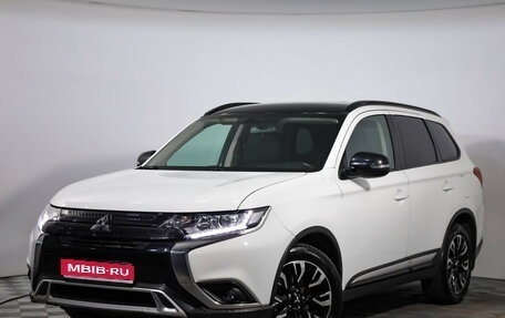 Mitsubishi Outlander III рестайлинг 3, 2021 год, 1 899 000 рублей, 1 фотография
