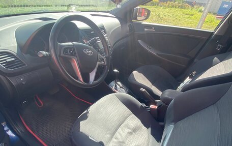 Hyundai Solaris II рестайлинг, 2015 год, 690 000 рублей, 3 фотография