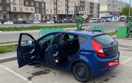 Hyundai Solaris II рестайлинг, 2015 год, 690 000 рублей, 11 фотография