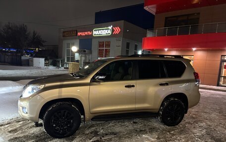 Toyota Land Cruiser Prado 150 рестайлинг 2, 2010 год, 3 500 000 рублей, 6 фотография