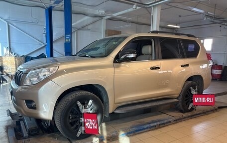 Toyota Land Cruiser Prado 150 рестайлинг 2, 2010 год, 3 500 000 рублей, 3 фотография