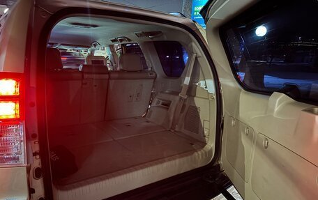 Toyota Land Cruiser Prado 150 рестайлинг 2, 2010 год, 3 500 000 рублей, 12 фотография