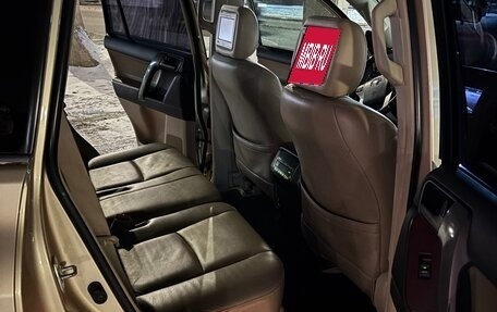 Toyota Land Cruiser Prado 150 рестайлинг 2, 2010 год, 3 500 000 рублей, 11 фотография