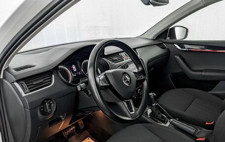 Skoda Octavia, 2018 год, 1 850 000 рублей, 16 фотография