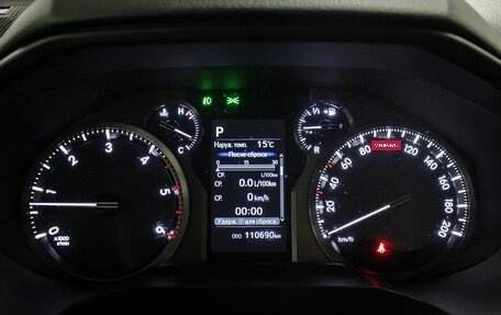 Toyota Land Cruiser Prado 150 рестайлинг 2, 2021 год, 6 149 000 рублей, 13 фотография