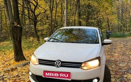 Volkswagen Polo VI (EU Market), 2012 год, 630 000 рублей, 1 фотография