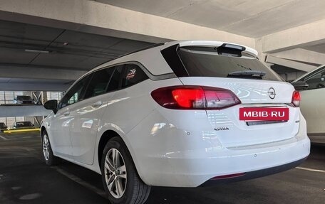Opel Astra K, 2016 год, 990 000 рублей, 6 фотография