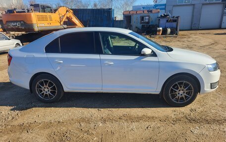 Skoda Rapid I, 2018 год, 800 000 рублей, 4 фотография