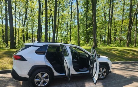 Toyota RAV4, 2020 год, 2 980 000 рублей, 7 фотография