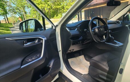 Toyota RAV4, 2020 год, 2 980 000 рублей, 9 фотография