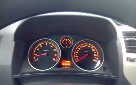 Opel Zafira B, 2008 год, 600 000 рублей, 1 фотография