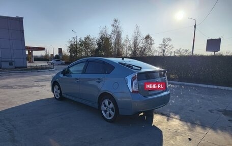 Toyota Prius, 2013 год, 1 050 000 рублей, 6 фотография