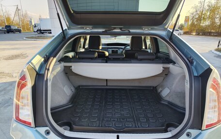 Toyota Prius, 2013 год, 1 050 000 рублей, 10 фотография