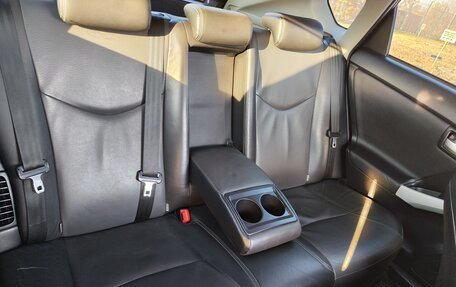 Toyota Prius, 2013 год, 1 050 000 рублей, 12 фотография