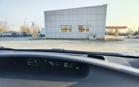 Toyota Prius, 2013 год, 1 050 000 рублей, 15 фотография