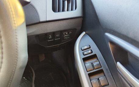 Toyota Prius, 2013 год, 1 050 000 рублей, 18 фотография