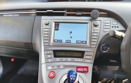 Toyota Prius, 2013 год, 1 050 000 рублей, 16 фотография