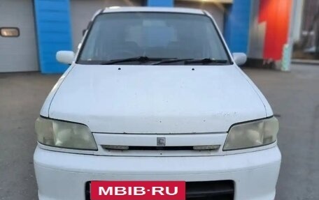 Nissan Cube II, 2000 год, 180 000 рублей, 2 фотография