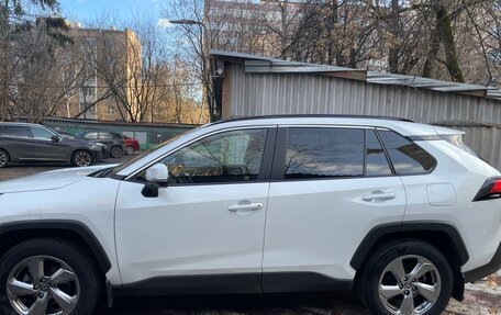 Toyota RAV4, 2021 год, 3 380 000 рублей, 3 фотография