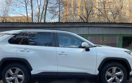Toyota RAV4, 2021 год, 3 380 000 рублей, 7 фотография