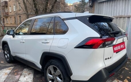 Toyota RAV4, 2021 год, 3 380 000 рублей, 4 фотография