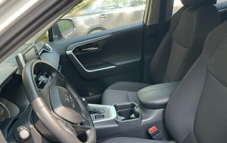 Toyota RAV4, 2021 год, 3 380 000 рублей, 24 фотография