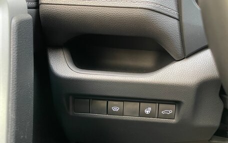 Toyota RAV4, 2021 год, 3 380 000 рублей, 23 фотография