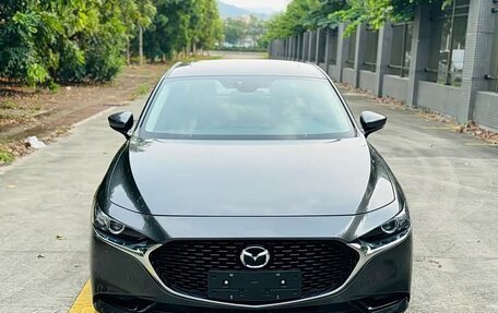 Mazda 3, 2021 год, 1 825 000 рублей, 2 фотография