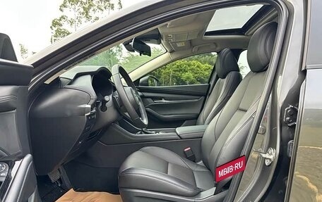 Mazda 3, 2021 год, 1 825 000 рублей, 16 фотография