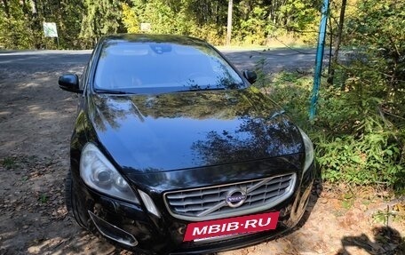 Volvo S60 III, 2011 год, 690 000 рублей, 2 фотография