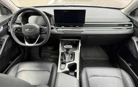 Geely Emgrand, 2024 год, 2 400 000 рублей, 10 фотография