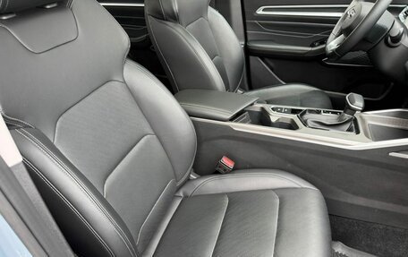 Geely Emgrand, 2024 год, 2 400 000 рублей, 9 фотография