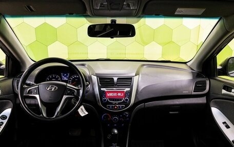 Hyundai Solaris II рестайлинг, 2011 год, 750 000 рублей, 14 фотография