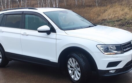 Volkswagen Tiguan II, 2018 год, 1 900 000 рублей, 3 фотография