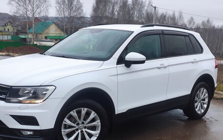 Volkswagen Tiguan II, 2018 год, 1 900 000 рублей, 2 фотография