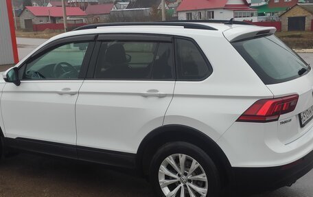 Volkswagen Tiguan II, 2018 год, 1 900 000 рублей, 6 фотография