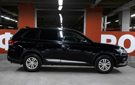 Mitsubishi Outlander III рестайлинг 3, 2019 год, 1 949 000 рублей, 4 фотография