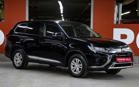 Mitsubishi Outlander III рестайлинг 3, 2019 год, 1 949 000 рублей, 3 фотография