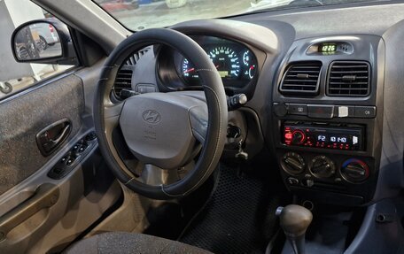 Hyundai Accent II, 2005 год, 329 000 рублей, 2 фотография
